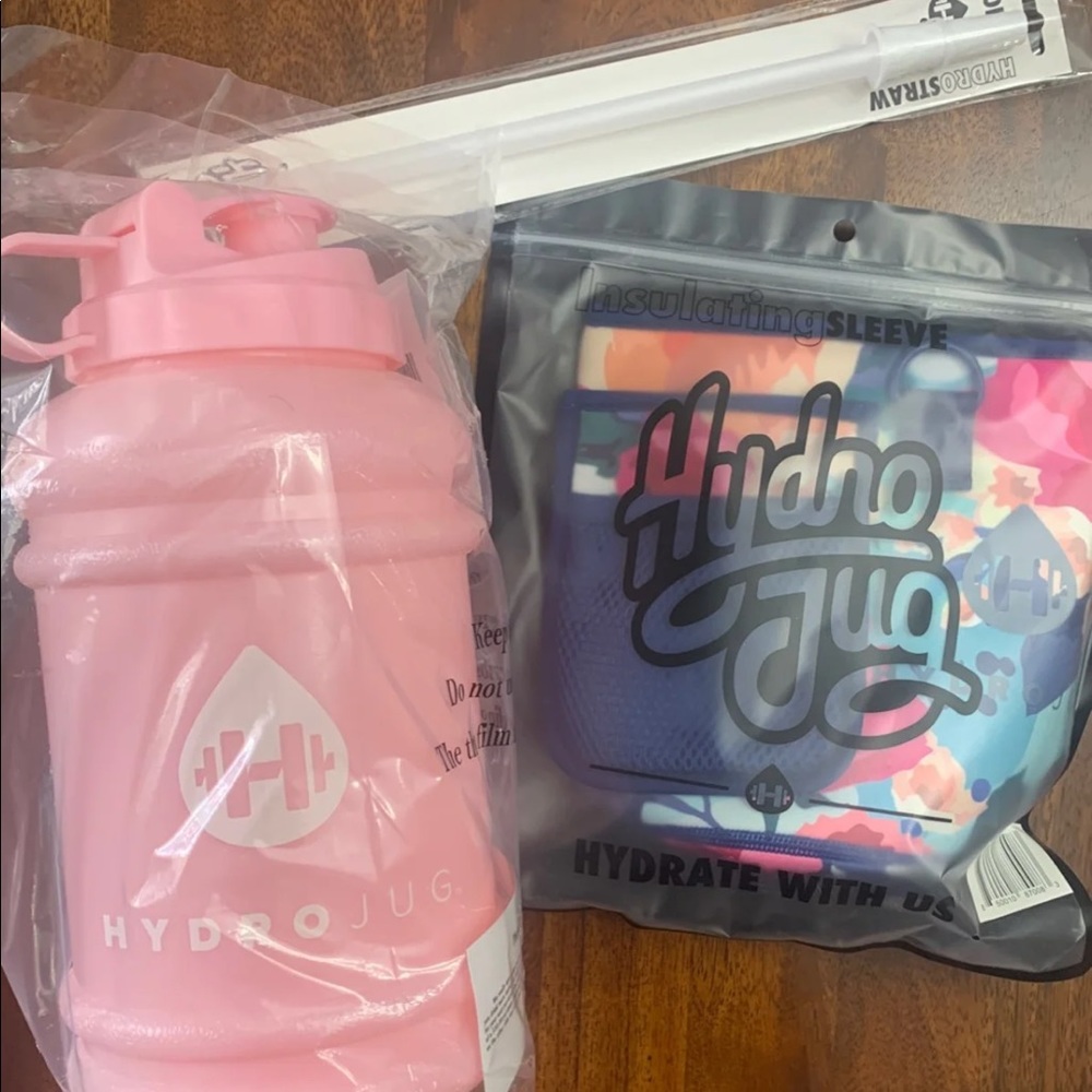 -SOLD- Pink HydroJug & Floral Sleeve w/ Free Straw